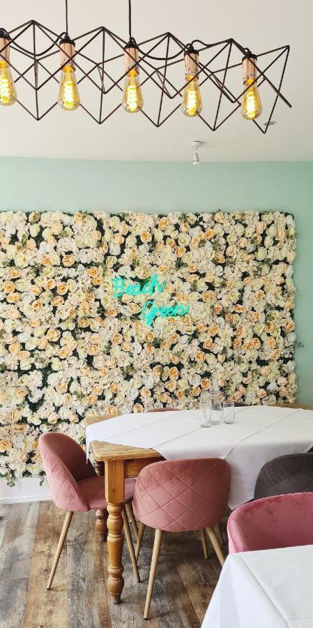 Beach Green Hotel Lancing Esterno foto